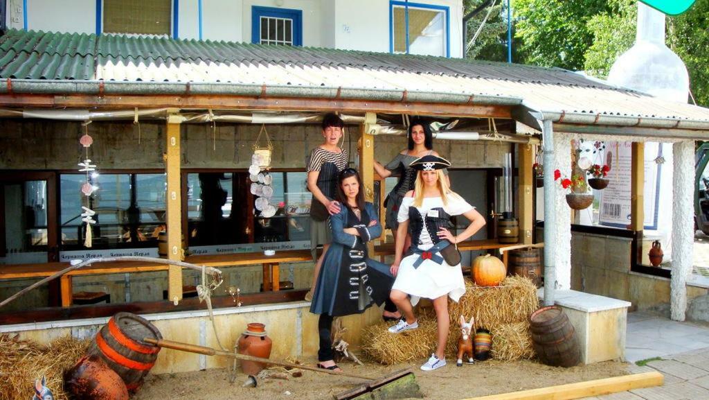 Комплекс Белите Къщи Shtarkelovo Gnezdo Εξωτερικό φωτογραφία