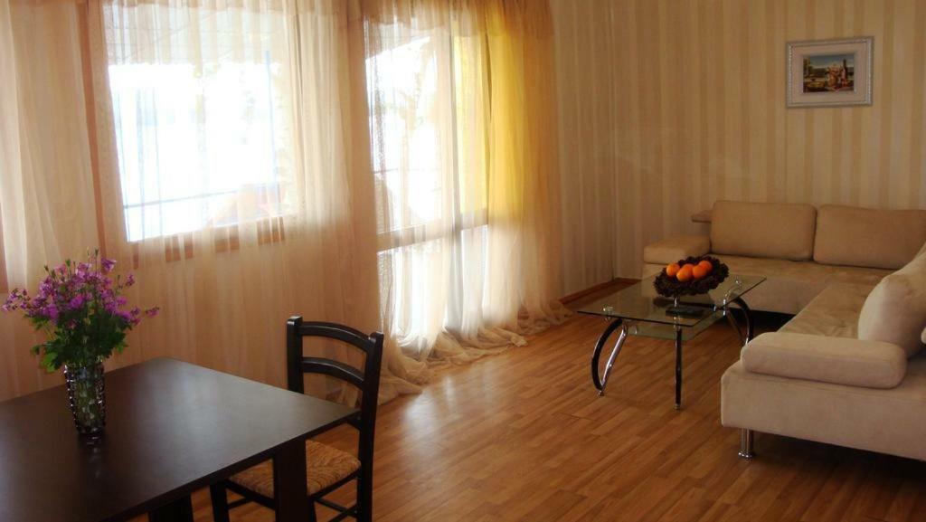 Комплекс Белите Къщи Shtarkelovo Gnezdo Εξωτερικό φωτογραφία